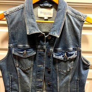 Jean Jacket Vest by Vince Camino. Size Large.